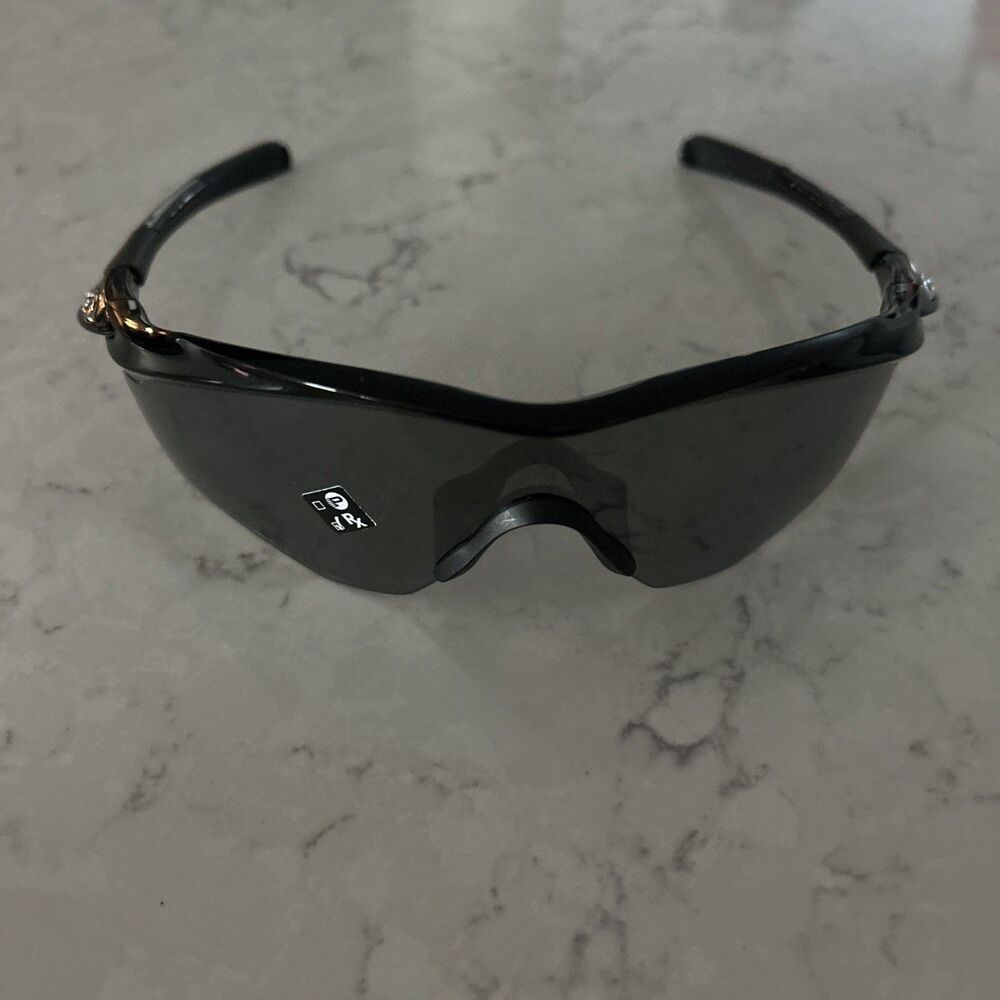 Oakley M2 Sunglasses Black New With Tag And Cloth OO9343-09 121 and case